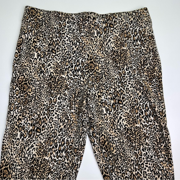 Chicos leopard print stretch pants size 6 - Picture 2 of 7